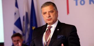 Εργασίες συντήρησης πρασίνου σε οδούς στις γειτονιές του Δήμου Αμαρουσίου