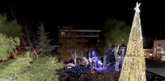 Το Μαρούσι φωταγώγησε το Χριστουγεννιάτικο Δέντρο του συντροφιά με τη Δέσποινα Βανδή