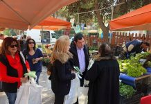 “Ξεκίνησε η διανομή τσαντών πολλαπλών χρήσεων και ενημερωτικών φυλλαδίων για την καθαριότητα και τη ανακύκλωση”