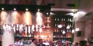 Σε μια ζεστή ατμόσφαιρα πραγματοποιήθηκε η ομιλία του Δ. Κοσμά, υποψήφιου Περιφερειακού συμβούλου,στην Κηφισιά