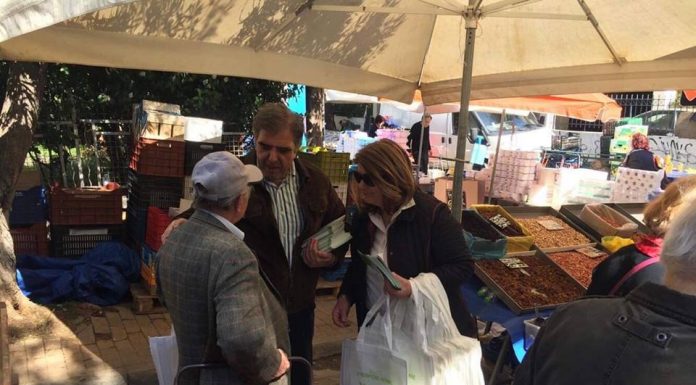 Συνεχίζεται η διανομή τσαντών πολλαπλών χρήσεων και ενημερωτικών φυλλαδίων για την καθαριότητα και τη ανακύκλωση