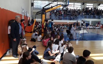 Ο Π. ΒΡΑΧΝΟΣ ΣΤΟ ΓΗΠΕΔΟ ΝΙΚΗΣ ΓΙΑ ΤΗΝ ΤΕΛΕΤΗ ΒΡΑΒΕΥΣΗΣ ΜΑΘΗΤΩΝ ΣΤΟΝ 2ο ΔΙΑΓΩΝΙΣΜΟ ΑΝΑΚΥΚΛΩΣΗΣ “WE GO GREEN ΜΑΡΟΥΣΙ”