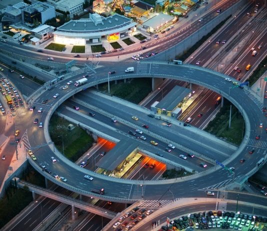 Ο Δήμος Αμαρουσίου καταγγέλλει την εν κρυπτώ και άνευ προηγούμενης ενημέρωσης απόφαση του Υπουργού Περιβάλλοντος Γ. Σταθάκη, να καθορίσει χρήσεις γης στον Χ.Ε.Υ Λ. Κηφισίας