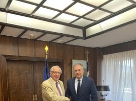 Συνάντηση του νέου Δημάρχου Αμαρουσίου Θεόδωρου Αμπατζόγλου με τον Υπουργό Εσωτερικών Τάκη Θεοδωρικάκο