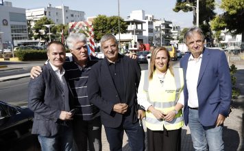 Ξεκίνησε η Περιφέρεια Αττικής το ξήλωμα των παράνομων διαφημιστικών πινακίδων σε κεντρικές λεωφόρους