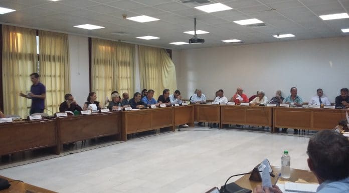 Ξεκίνησε το νοικοκύρεμα στο Δήμο Πεντέλης – Με ένταση και ανταλλαγή πυρών η πρώτη συνεδρίαση της νέας θητείας. Ξεκίνησε το νοικοκύρεμα στο Δήμο Πεντέλης – Με ένταση και ανταλλαγή πυρών η πρώτη συνεδρίαση της νέας θητείας.