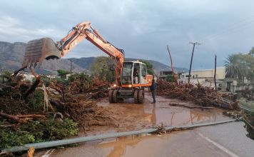 Με εντολή του Περιφερειάρχη Γ. Πατούλη, σε επιχειρησιακή κινητοποίηση όλες οι υπηρεσίες της Περιφέρειας Αττικής για την αντιμετώπιση των προβλημάτων στην Κινέτα και στην ευρύτερη περιοχή των Μεγάρων