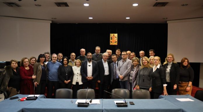 Θ. Αμπατζόγλου: «Στηρίζουμε το Κοινωνικό Φροντιστήριο, στηρίζουμε τις οικογένειες και τα παιδιά που έχουν ανάγκη, κάνουμε πράξη τον αλτρουϊσμό και την αλληλεγγύη» Θ. Αμπατζόγλου: «Στηρίζουμε το Κοινωνικό Φροντιστήριο, στηρίζουμε τις οικογένειες και τα παιδιά που έχουν ανάγκη, κάνουμε πράξη τον αλτρουϊσμό και την αλληλεγγύη»