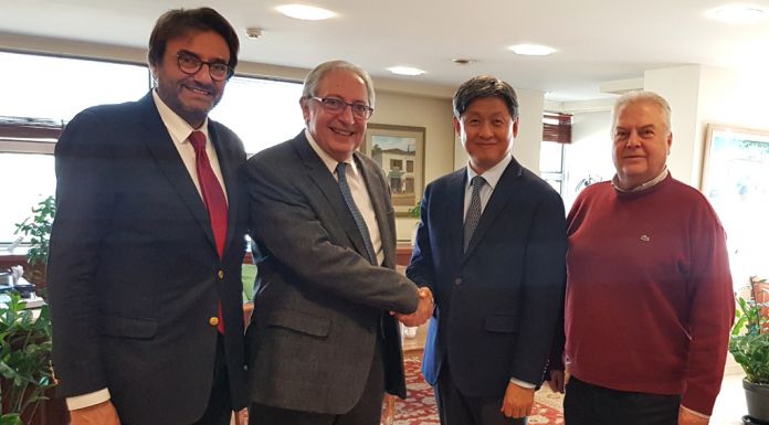 Συνάντηση του Δημάρχου Αμαρουσίου κ. Θεόδωρου Αμπατζόγλου με τον πρέσβη της Δημοκρατίας της Κορέας κ. Lim Soocuk