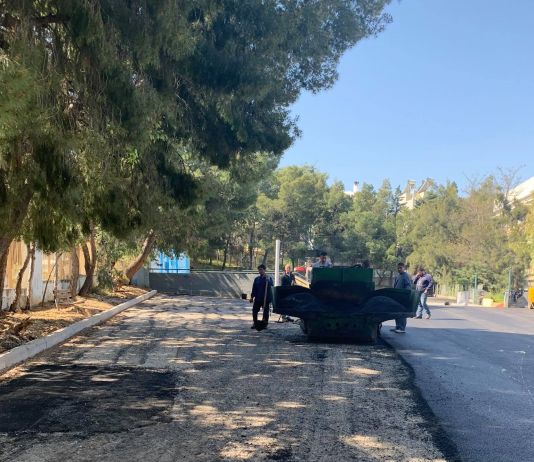 Προχωρούν τα έργα σε Παιδικές Χαρές και στο Γυμνάσιο Λυκόβρυσης