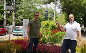 H πρωτοβουλία της Ανθοκομικής Έκθεσης Κηφισιάς και του Προέδρου της Γιάννη Παντελεάκη που ομόρφυνε το κέντρο της Κηφισιάς