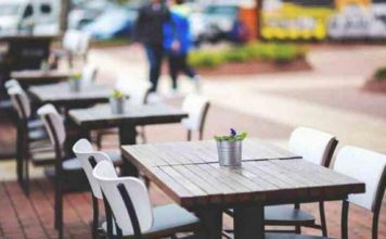 Ανοίγουν σήμερα καφετέριες και εστιατόρια