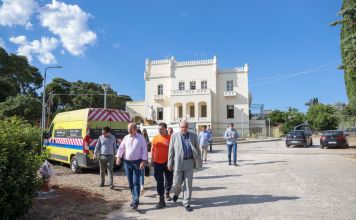 Επίσκεψη του Υπουργού Περιβάλλοντος & Ενέργειας Κ.Χατζηδάκη και του Δημάρχου Αμαρουσίου Θ.Αμπατζόγλου στο κτήμα Συγγρού