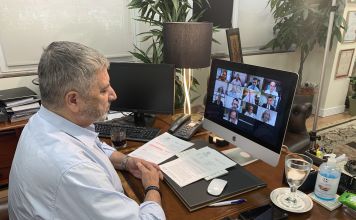 Τηλεδιάσκεψη του Περιφερειάρχη Αττικής Γ.Πατούλη με τον υπ. Περιβάλλοντος Κ. Χατζηδάκη, μέλη της διοίκησης της ΕΥΔΑΠ και Δημάρχους για τα έργα αποχέτευσης στην Ανατολική Αττική