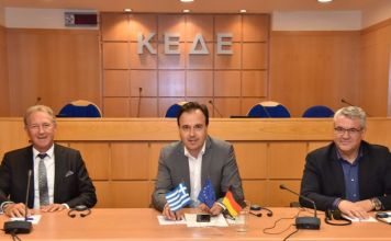 Συνάντηση του Προέδρου της ΚΕΔΕ Δημήτρη Παπαστεργίου με τον Γερμανό Υφυπουργό Οικονομικής Συνεργασίας και Ανάπτυξης και Εντεταλμένο Σύμβουλο για την Ελληνογερμανική Συνέλευση, Νόρμπερτ Μπάρτλε.