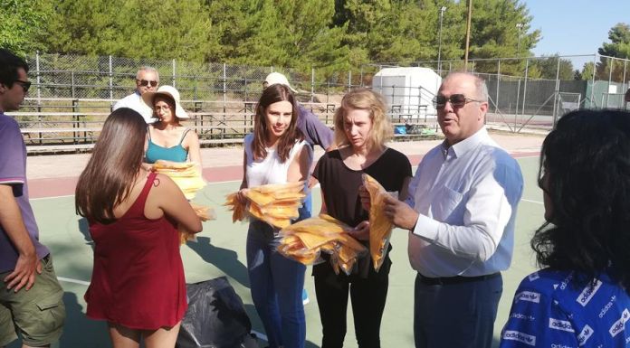 Ο Δήμαρχος Διονύσου Γιάννης Καλαφατέλης επισκέφθηκε το «Summer Camp Διονύσου 2020» και συνομίλησε με παιδιά και εκπαιδευτές