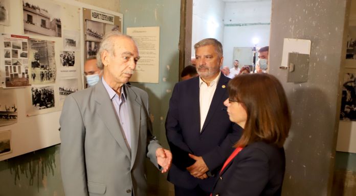 Εκδήλωση για τους ήρωες του αντιδικτατορικού αγώνα, παρουσία της Προέδρου της Δημοκρατίας Κ. Σακελλαροπούλου στα πρώην κρατητήρια των ΕΑΤ – ΕΣΑ, και του Περιφερειάρχη Αττικής Γ. Πατούλη