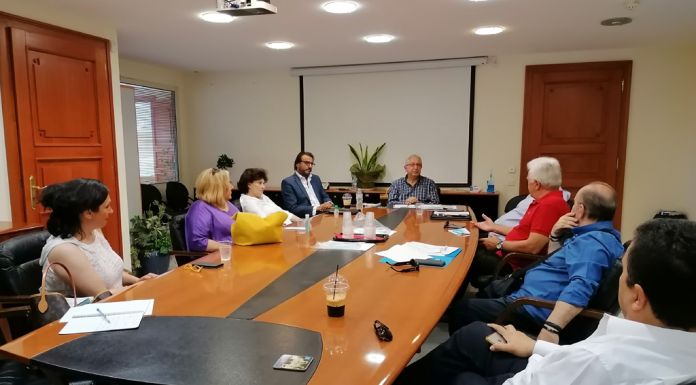 Συνάντηση του Δημάρχου Αμαρουσίου Θεόδωρου Αμπατζόγλου με τον “Τρίτων” Αθλητικό Όμιλο Αμαρουσίου Συνάντηση του Δημάρχου Αμαρουσίου Θεόδωρου Αμπατζόγλου με τον “Τρίτων” Αθλητικό Όμιλο Αμαρουσίου