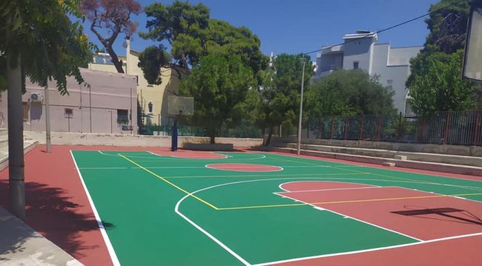 Ολοκληρώθηκε η ανάπλαση του προαυλίου του 1ου Δημοτικού Πεύκης