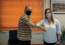 Μνημόνιο συνεργασίας υπέγραψε ο Δήμαρχος Διονύσου Γ.Καλαφατέλης με την Αν. Καθηγήτρια & Αν. Πρόεδρο του Τμήματος Πληροφορικής & Τηλεπικοινωνιών του ΕΚΠΑ Αθανασία (Νάνσυ) Αλωνιστιώτη