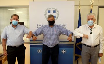 Ο Περιφερειάρχης Αττικής Γ. Πατούλης υπέγραψε την απόφαση για τα έργα βελτίωσης της ενεργειακής αποδοτικότητας κτιρίων στον Δήμο Αγίας Παρασκευής, παρουσία του Δημάρχου Β. Ζορμπά