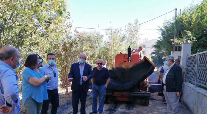 Αυτοψία του Δημάρχου Αμαρουσίου Θ. Αμπατζόγλου στα έργα ασφαλτοστρώσεων και δικτύου αποχέτευσης σε Νέα Λέσβο και Σωρό