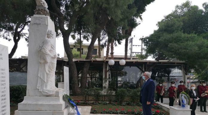 Παρουσία του Δημάρχου Αμαρουσίου Θεόδωρου Αμπατζόγλου οι περιορισμένες λόγω covid-19 εορταστικές εκδηλώσεις στο Μαρούσι για την Εθνική Επέτειο της 28ης Οκτωβρίου 1940