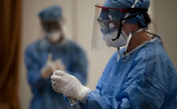 Κορωνοϊός : Μάσκες παντού και απαγόρευση κυκλοφορίας 00.30-5.00 από τα ξημερώματα του Σαββάτου