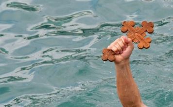 Ένταση Εκκλησίας-Κυβέρνησης για τα Θεοφάνεια