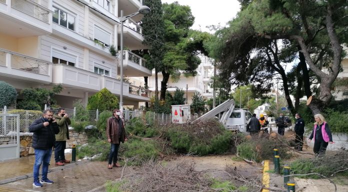 Τα συνεργεία του Δήμου Αμαρουσίου επιχειρούν αδιάκοπα για την αποκατάσταση των προβλημάτων που δημιούργησε η «Μήδεια»