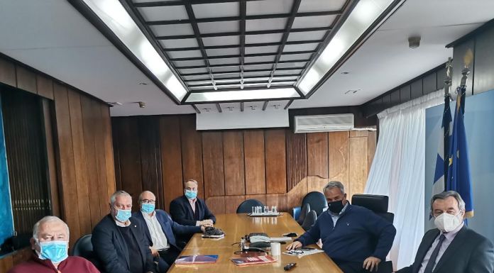 Η Ένωση Δημάρχων και ο Υπουργός Εσωτερικών συζήτησαν για τον εκλογικό νόμο.