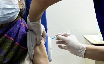 ΣΥΓΚΕΝΤΡΩΝΟΥΜΕ ΑΝΑΚΥΚΛΩΣΙΜΑ ΥΛΙΚΑ ΣΤΟΥΣ ΔΗΜΟΤΙΚΟΥ ΠΑΙΔΙΚΟΥΣ ΣΤΑΘΜΟΥΣ ΓΙΑ ΝΑ ΔΗΜΙΟΥΡΓΗΣΟΥΜΕ ΣΠΙΤΑΚΙΑ ΓΙΑ ΤΑ ΑΔΕΣΠΟΤΑ