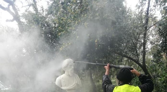 Με άμεση επέμβαση της Περιφέρειας Αττικής καθαρίστηκαν οι προτομές Ηρώων του 1821 στο Πεδίον του Άρεως