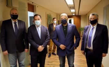 Συνάντηση του Υπ. Ανάπτυξης και Επενδύσεων Α. Γεωργιάδη και του Αν. Υπουργού Ν. Παπαθανάση με τον Περιφερειάρχη Αττικής Γ. Πατούλη