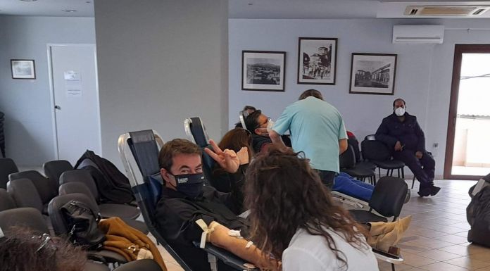 Οι εθελοντές αιμοδότες του Χαλανδρίου έστειλαν το μήνυμα: «Δίνουνε αίμα – Νικάμε το φόβο»