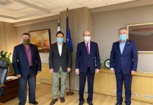 Συνάντηση του Δημάρχου Παπάγου-Χολαργού, Η. Αποστολόπουλου, με τον Κ. Χατζηδάκη