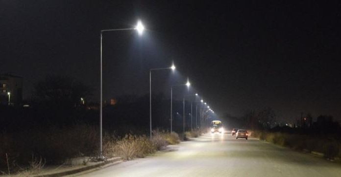 Υπεγράφη η σύμβαση για την αναβάθμιση του oδοφωτισμού των κύριων οδικών αξόνων της Αττικής Υπεγράφη η σύμβαση για την αναβάθμιση του oδοφωτισμού των κύριων οδικών αξόνων της Αττικής