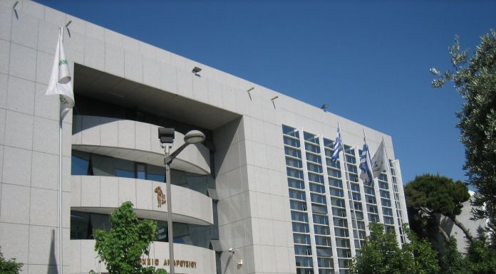 Προληπτικές εργασίες απολύμανσης στο Δημαρχείο Αμαρουσίου την Παρασκευή 9 Απριλίου 2021