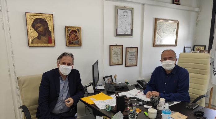 Σε ελάχιστο χρόνο πλέον η αντικατάσταση της άδειας οδήγησης: Δήμος Ηρακλείου Αττικής και Περιφέρεια συζητούν πώς θα βελτιώσουν την εξυπηρέτηση του δημότη