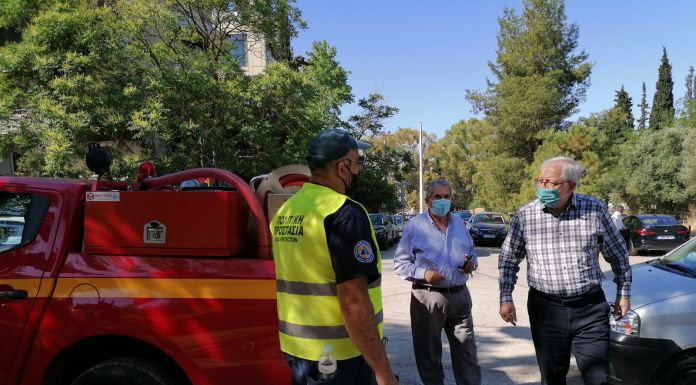 Αυτοψία του Δημάρχου Αμαρουσίου Θεόδωρου Αμπατζόγλου σε εργασίες αποψιλώσεων στην περιοχή της Αγίας Φιλοθέης
