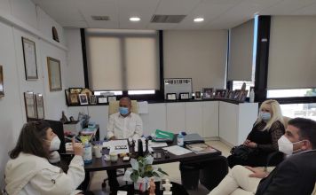 Τρόπους ενίσχυσης της τοπικής επιχειρηματικότητας συζήτησαν Νίκος Μπάμπαλος και Εμπορικός Σύλλογος Ηρακλείου Αττικής