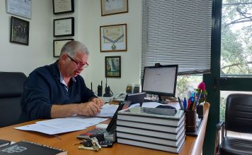 6η Συνεδρίαση της Επιτροπής Πολιτικής Προστασίας της ΚΕΔΕ, υπό τον Πρόεδρο της Επιτροπής Πολιτικής Προστασίας, Αντιπρόεδρο του Εποπτικού Συμβουλίου της ΚΕΔΕ και Πρόεδρο του ΣΠΑΠ Βλάσση Σιώμο.