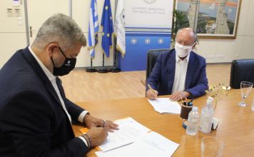Υπεγράφη από τον Περιφερειάρχη Αττικής Γ. Πατούλη και τον Δήμαρχο Μαραθώνα Στέργιο Τσίρκα η προγραμματική σύμβαση 4,2 εκ. ευρώ για την αντικατάσταση αμιαντοτσιμεντοσωλήνων του δικτύου ύδρευσης της Νέας Μάκρης
