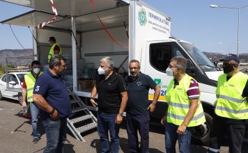 Η Περιφέρεια Αττικής, δίπλα στον πολίτη – Εξασφαλίστηκαν και ξεκινάει από σήμερα η προσφορά 2.000 επιπλέον γευμάτων σε πυρόπληκτους