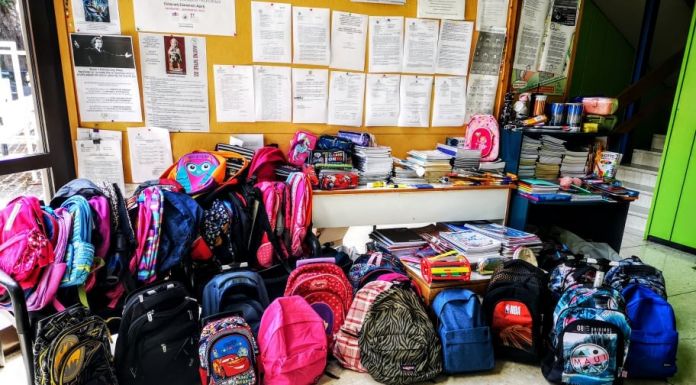 Με σχολικά είδη γέμισε το Δημαρχείο Κηφισιάς