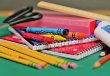 Συγκέντρωση σχολικών ειδών και ειδών καθαρισμού για τους πυρόπληκτους της Εύβοιας από τον Δήμο Ηρακλείου Αττικής και το Σώμα Εθελοντών του