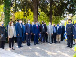ΜΕ ΤΗ ΜΑΘΗΤΙΚΗ ΠΑΡΕΛΑΣΗ Η ΚΟΡΥΦΩΣΗ ΤΩΝ ΕΚΔΗΛΩΣΕΩΝ ΓΙΑ ΤΗΝ 28η ΟΚΤΩΒΡΙΟΥ ΜΕ ΤΗ ΜΑΘΗΤΙΚΗ ΠΑΡΕΛΑΣΗ Η ΚΟΡΥΦΩΣΗ ΤΩΝ ΕΚΔΗΛΩΣΕΩΝ ΓΙΑ ΤΗΝ 28η ΟΚΤΩΒΡΙΟΥ