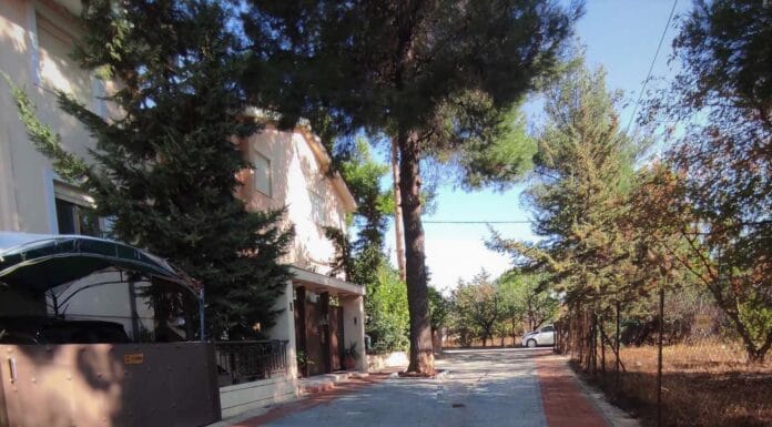 Διαμόρφωση πεζοδρόμου με κυβόλιθους στο Δήμο Κηφισιάς