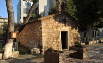 Των Αγίων Ασωμάτων στο ιστορικό παρεκκλήσι του Αμαρουσίου