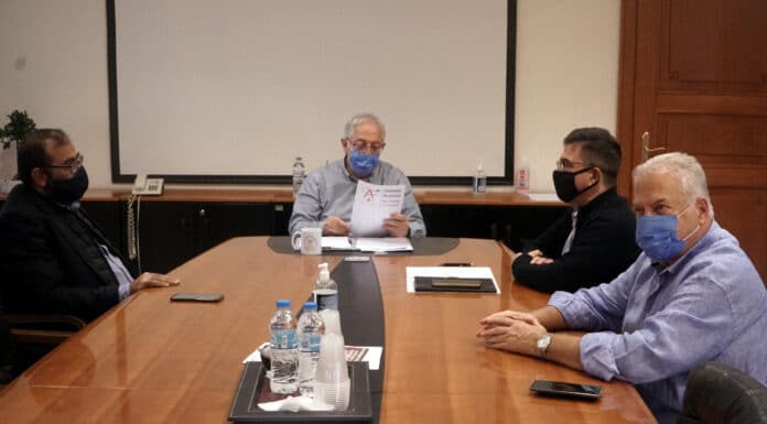 Συνάντηση του Δημάρχου Αμαρουσίου Θεόδωρου Αμπατζόγλου με τους Συλλόγους «Αναγέννηση» και «Αμαρυσία Εστία» Συνάντηση του Δημάρχου Αμαρουσίου Θεόδωρου Αμπατζόγλου με τους Συλλόγους «Αναγέννηση» και «Αμαρυσία Εστία»